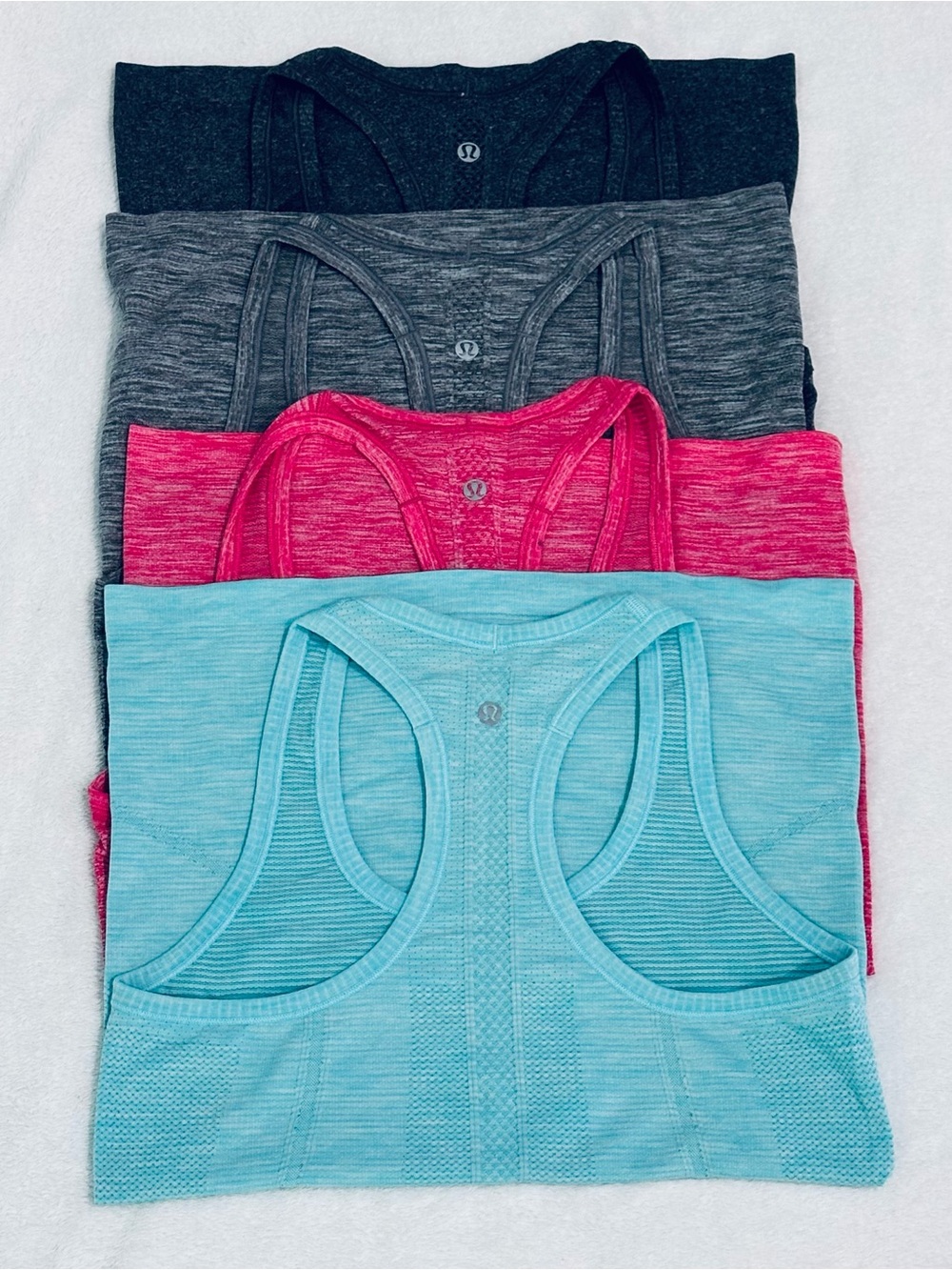 Lululemon Lot of 4 Swiftly Tech Racerback Tank Top Multicolor Sz 6
